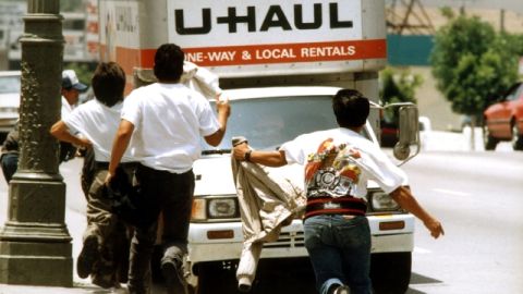 Desempleo y trabajos mal pagados han contribuído a que California aglutine la mayoría de los latinos pobres del país.