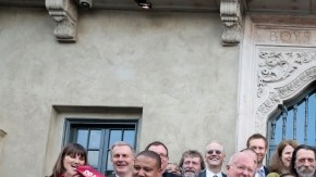 Jan Perry en diciembre al reinaugurar la YMCA de la Calle 28.