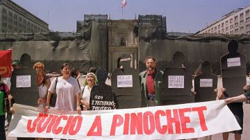 El general Augusto Pinochet pensaba usar la violencia para mantenerse en el poder tras plebiscito de 1988.