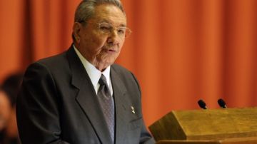 El gobernante de Cuba, Raúl Castro, hablaba ayer  en la Asamblea Nacional, en La Habana (Cuba).