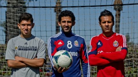 Giovani Casillas, Édgar Mejía y Mario de Luna (izq. a der.) son refuerzos de Chivas USA.