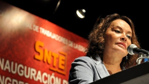 Conocida por sus generosos regalos a sus allegados, Elba Esther Gordillo, secretaria general del SNTE, dominó ese gremio con mano de acero por más de dos  décadas.