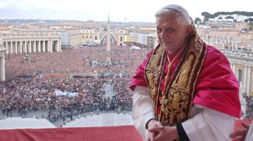 El teólogo Phillip Goyret afirma que ni las "conspiraciones ni el "vatilieaks" no explican la renuncia de Benedicto XVI".