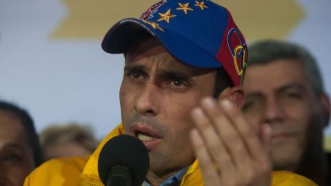 Henrique Capriles tilda de "gobiernito" a la gestión emergente del vicepresidente Nicolás Maduro.