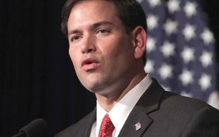 Marco Rubio tiene una presencia agradable, es inteligente y es hijo de inmigrantes cubanos, por ello es latino.