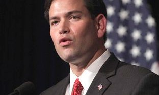 Marco Rubio tiene una presencia agradable, es inteligente y es hijo de inmigrantes cubanos, por ello es latino.
