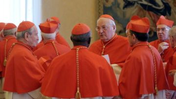 nuevo para el Varios de los cardenales que forman parte del cónclave en la Ciudad del Vaticano, para elegir al nuevo pontífice.