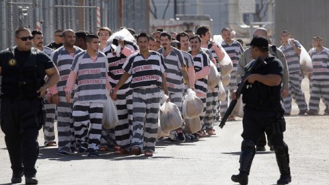 La agencia especificó que estas personas no representan una amenaza para el país y sus procesos de deportación continúan en curso.