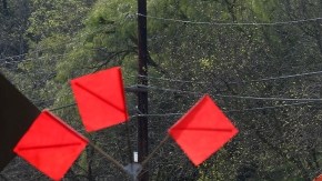 Los carteles de construcción advierten a los choferes que el bulevar Coldwater Canyon estará cerrado de lunes a sábado, por un mes, a partir del 23 de marzo.