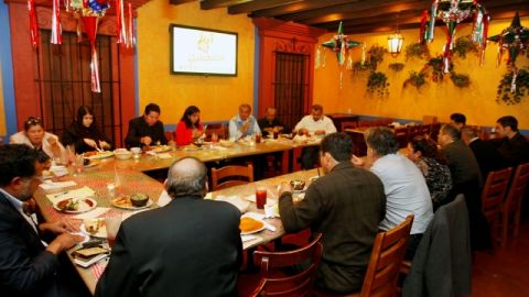 Lectores de la Opinión, durante el foro sobre candidatos a alcalde de Los Ángeles.