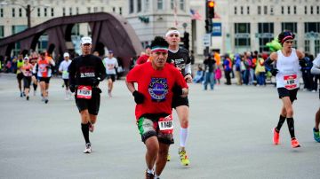 Corredores participan del Maratón de Chicago el pasado año.