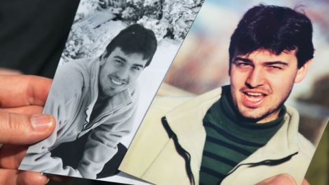 Damian Kevitt de 36 años fue arrasado en su bicicleta en el Parque Griffith cerca de la autopista 5.