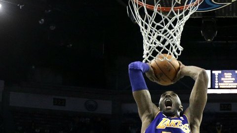 Kobe Bryant fue clave en el triunfo de Lakers, al encestar 42 puntos