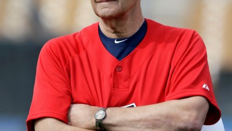 Joe Torre aspira mejorar el desempeño de EEUU.