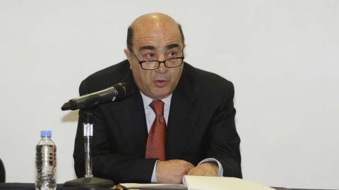 El procurador Jesus Murillo Karam afirma que no hay órdenes de aprehensión contra el "Clan Gordillo".