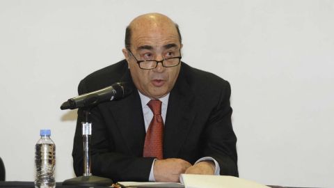 El procurador Jesus Murillo Karam afirma que no hay órdenes de aprehensión contra el "Clan Gordillo".