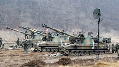 Soldados surcoreanos están atentos a cualquier ejercicio militar a gran escala de Corea del Norte.