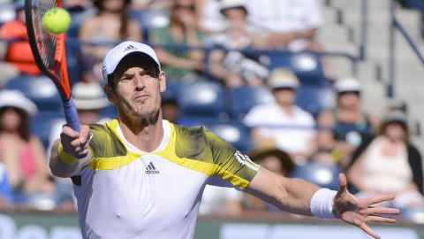 Andy Murray finalmente pudo sortear su primera valla en el Masters.