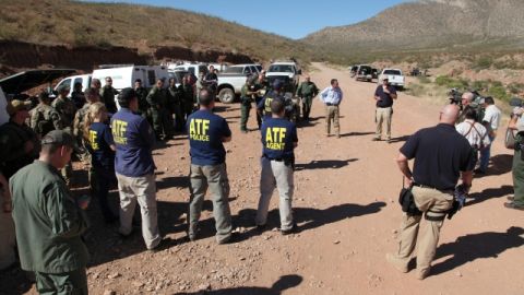 Antes de realizar una revisión minuciosa, las autoridades en la frontera o durante las primeras horas de la madrugada.