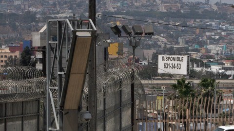 Un quebrantado e hipócrita sistema migratorio protegió a los empleadores y se hizo de la vista larga en la frontera, facilitando el ingreso de inmigrantes.