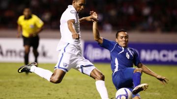 Honduras y El Salvador jugarán en Houston contra Trinidad y Haití, respectivamente, en la Copa Oro 2013 el 15 de julio.