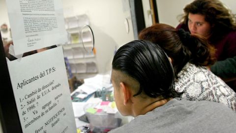 Residentes de tres países centroamericanos podrían recibir un camino diferente en la reforma migratoria que se negocia.