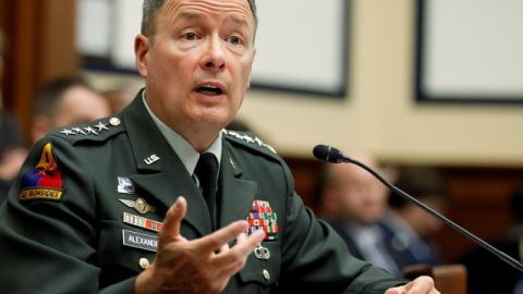El jefe del Mando Cibernético de Estados Unidos, general Keith Alexander, dijo que se está salvaguardando el ciberespacio nacional.