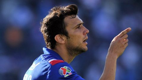 Ni los goles de Nicolás Bertolo han podido sacar a Cruz Azul del bache en el que se encuentra.