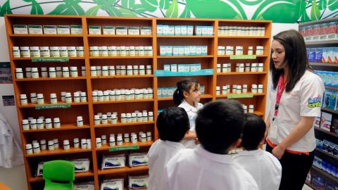 Los contenedores marítimos son usados como instalación.