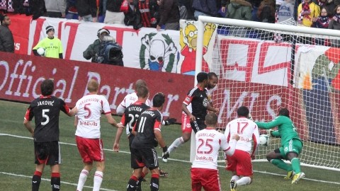 Un gol de Thierry Henry, el delantero de Red Bulls, no fue cantado por el árbitro Mark Geiger; la prueba es fehaciente.