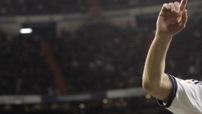 Karim Benzema   es seguro titular en Francia, pero ha  perdido tiempo de juego en el Real Madrid.