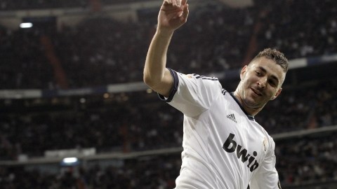 Karim Benzema   es seguro titular en Francia, pero ha  perdido tiempo de juego en el Real Madrid.