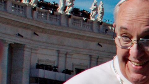 El Papa felicitó a su antecesor por ser día de San José.