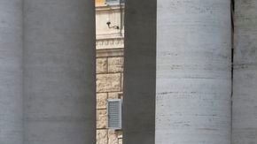 Miles de fieles se dieron cita en el Vaticano para escuchar al Papa Francisco, quien inicia su pontificado retomando el mensaje central del Jesucristo, basado en el amor.