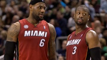 LeBron James (6) y Dwayne Wade, dos pilares del Heat y responsables de la histórica campaña de Miami.