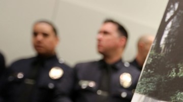 La policía de Los Ángeles anunció  el arresto de  pandilleros de la MS-13  en Los Angeles por extorsionar a loncheros.