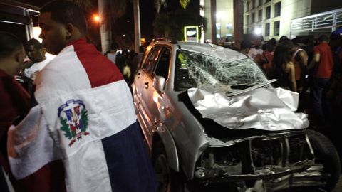 Vista del automóvil que chocó y provocó la muerte de los tres hermanos.