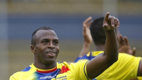 El delantero del América, Christian Benítez, anotó uno de los goles