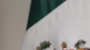 El presidente Enrique Peña Nieto en conferencia de prensa en su último día de gira por Italia.