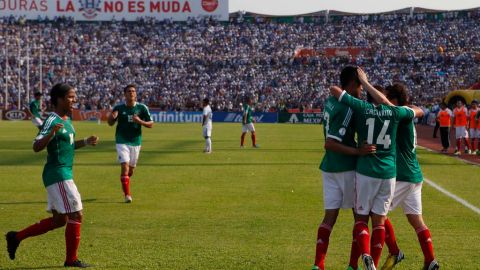 Hernández puso al frente al Tri.