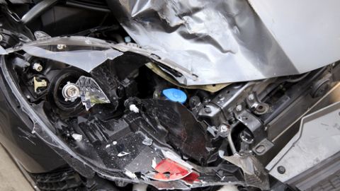 El incidente se reportó ayer en la mañana cuando el vehículo en el que se encontraban colisionó contra un camión cerca de Sycamore, en Peace Road.