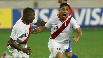 Con gol de Jefferson Farfán, Perú derrotó 1-0 a Chile, en el estadio Nacional de Lima