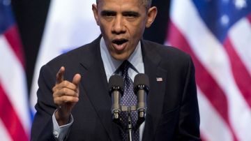 Obama pidió a los legisladores que logren un acuerdo sobre control de armas que ayude a prevenir la violencia.