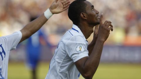 Con su empate ante México, Honduras se mantiene en la cima del hexagonal