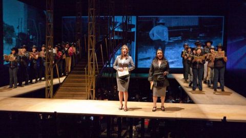 Camelia no es una ópera típica.  Hay quienes incluso sugieren el término “narco-ópera”.