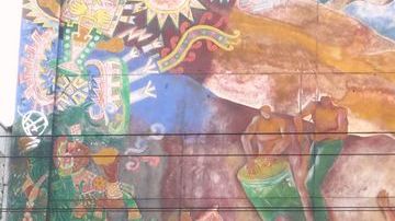 Fachada del Centro Cultural de la Misión en vecindario latino de San Francisco.
