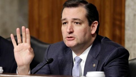 Cruz se quejó de que la conducta de Obama sobre inmigración le hace creer que "lo que quiere es un asunto político en vez de que se apruebe un proyecto de ley".