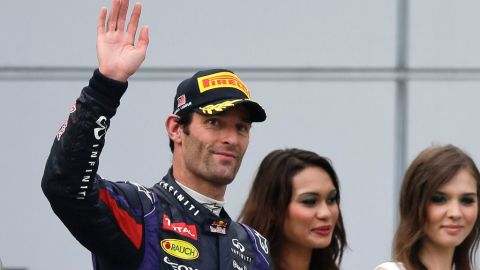 La infelicidad de Mark Webber en el podio de Malasia.