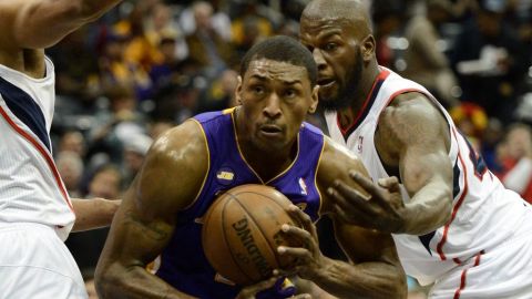 Metta World Peace será baja seis semanas en el cuadro angelino.