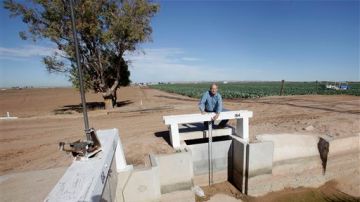 La falta de agua en California puede causar perjuicios a todos los consumidores del líquido, entre los que están los agricultores del estado.